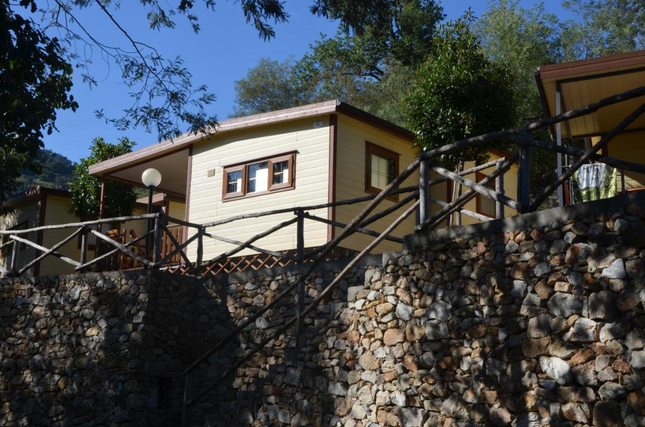 Campeggio Pian Dei Boschi Пьетра-Лигуре Экстерьер фото