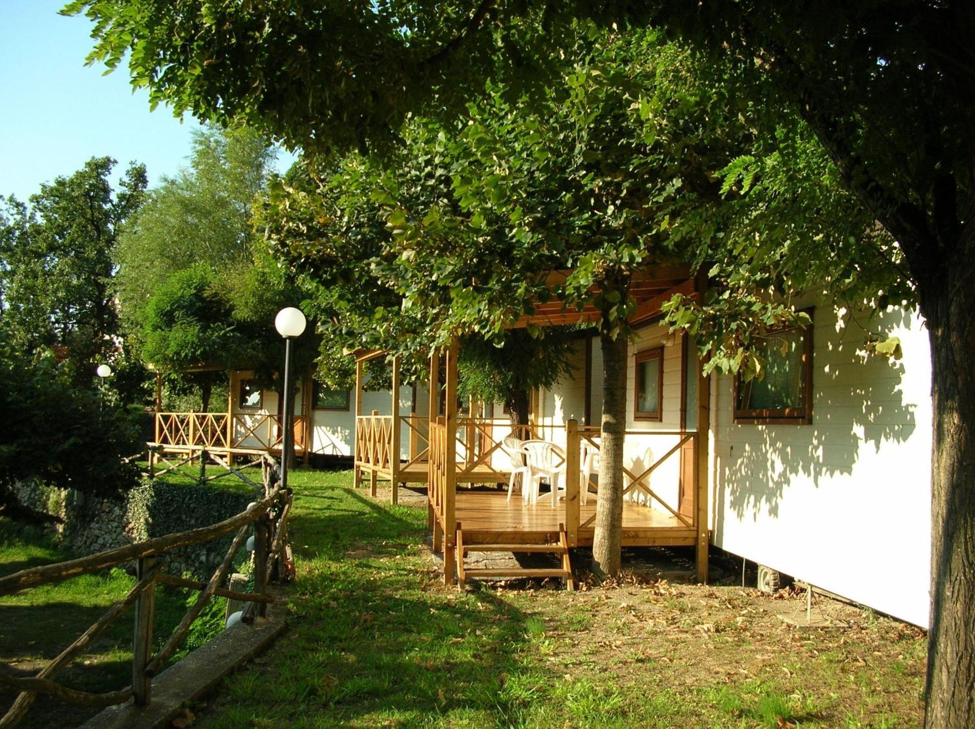 Campeggio Pian Dei Boschi Пьетра-Лигуре Экстерьер фото